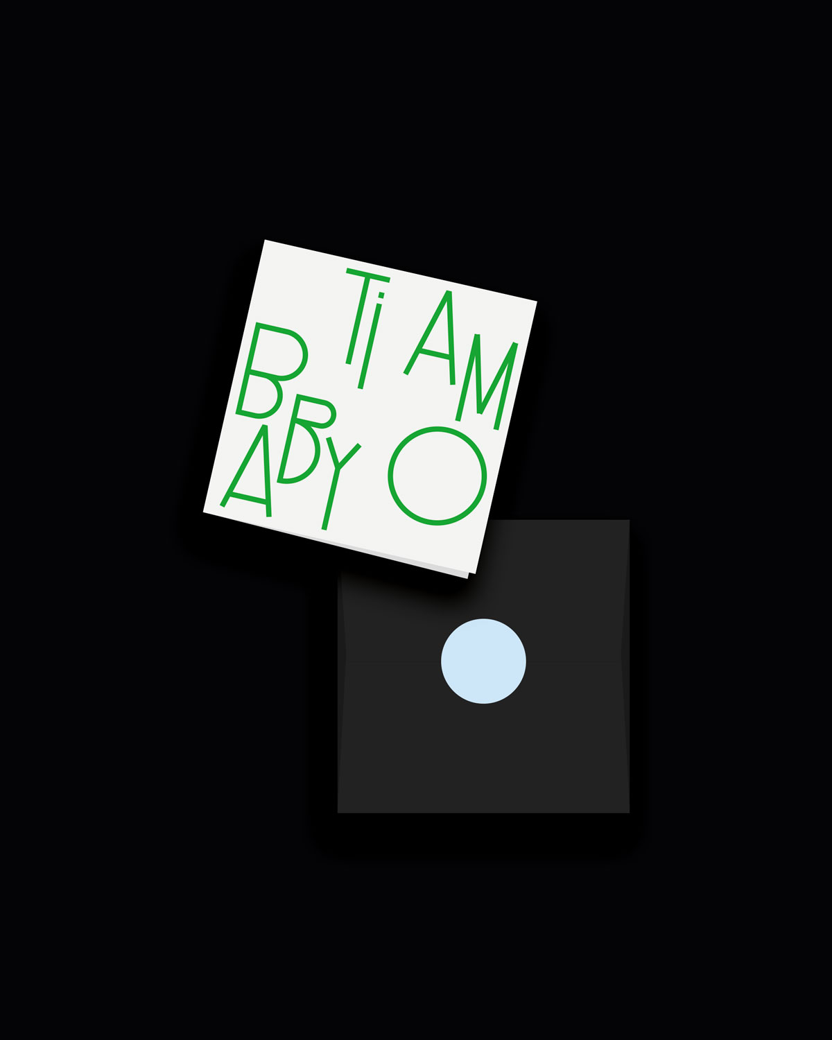 White card with green text reading „TI AMO BABY“, positioned above a dark grey envelope sealed with a light blue sticker. White card with green text reading